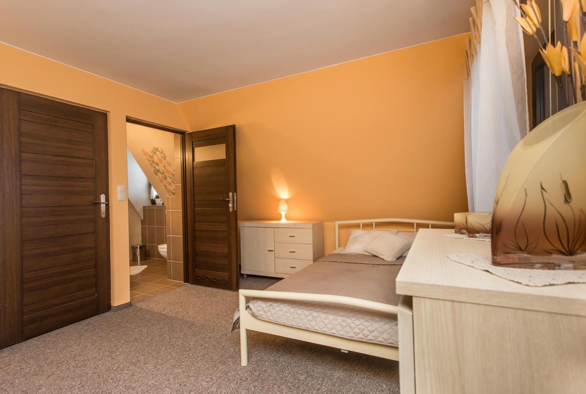 U Kruka Bed and Breakfast Groń Buitenkant foto